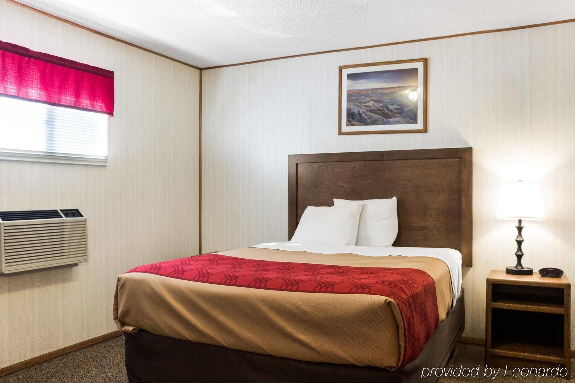 Econo Lodge Wall Exterior foto