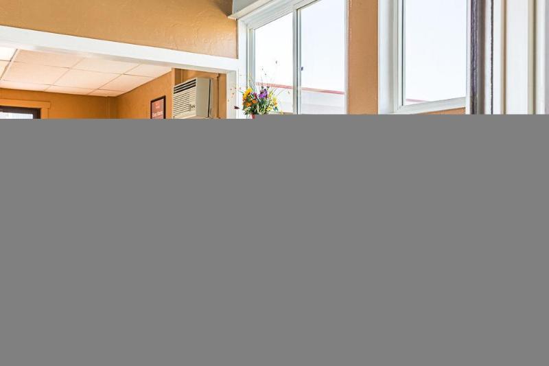 Econo Lodge Wall Exterior foto
